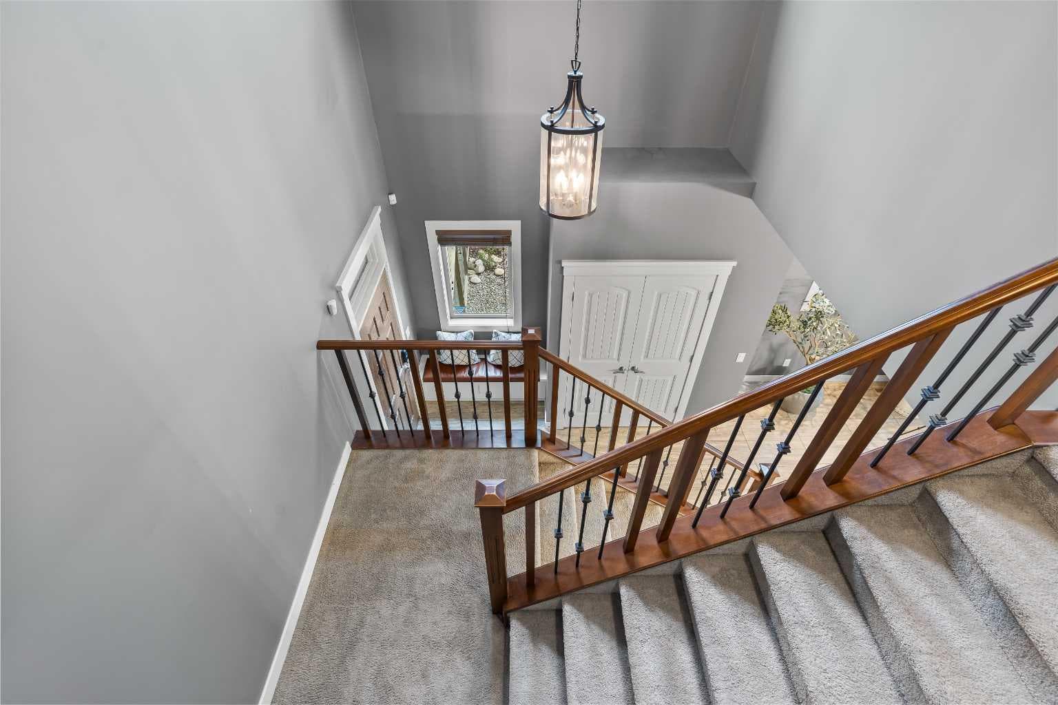 111 CRANARCH Circle SE