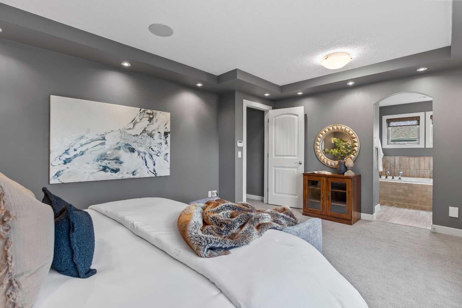 111 CRANARCH Circle SE