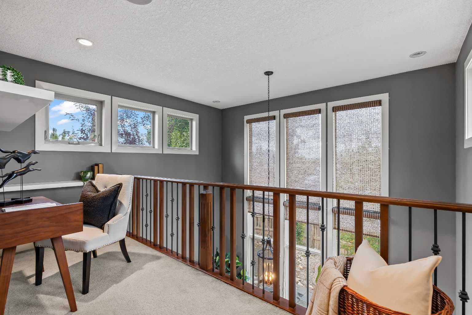 111 CRANARCH Circle SE
