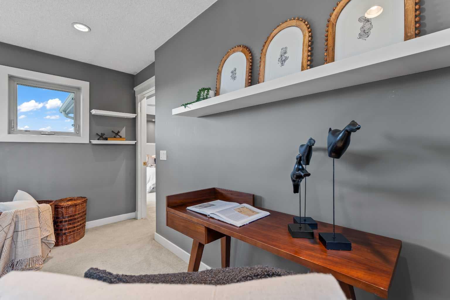 111 CRANARCH Circle SE