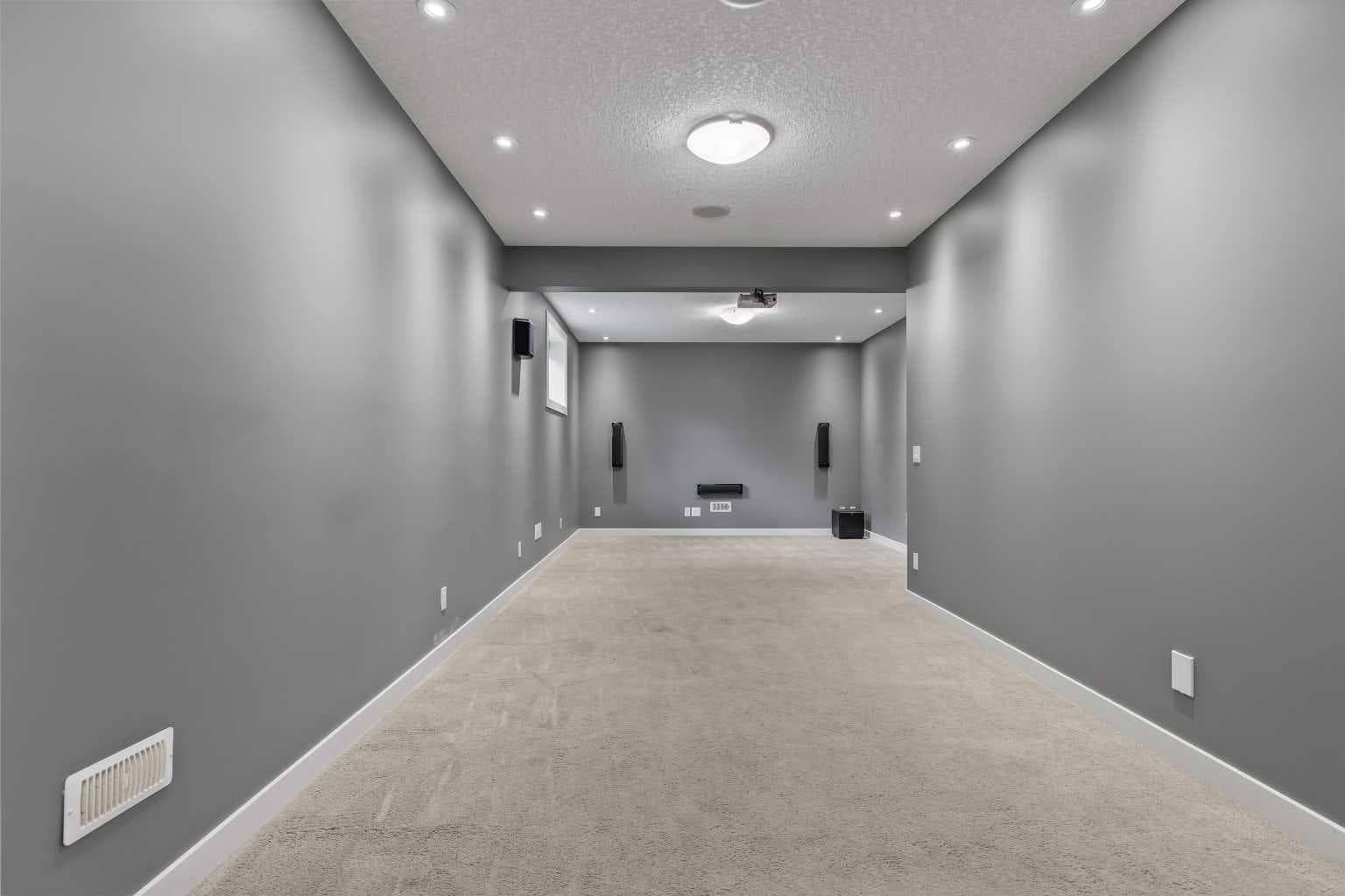 111 CRANARCH Circle SE