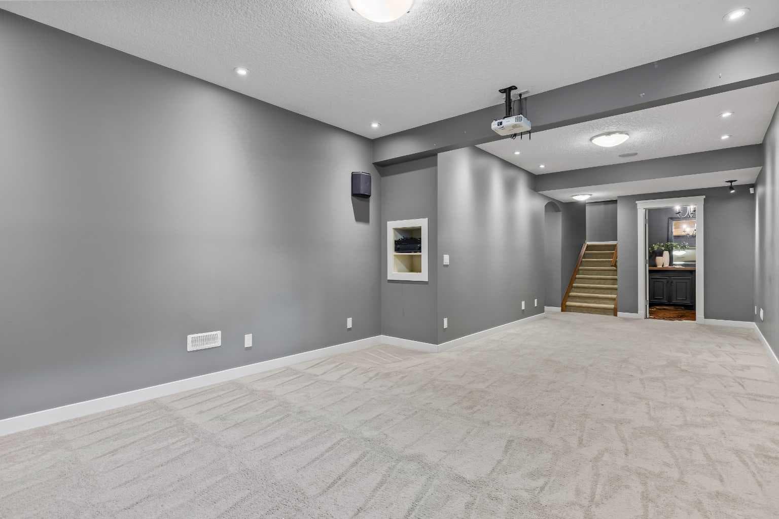 111 CRANARCH Circle SE