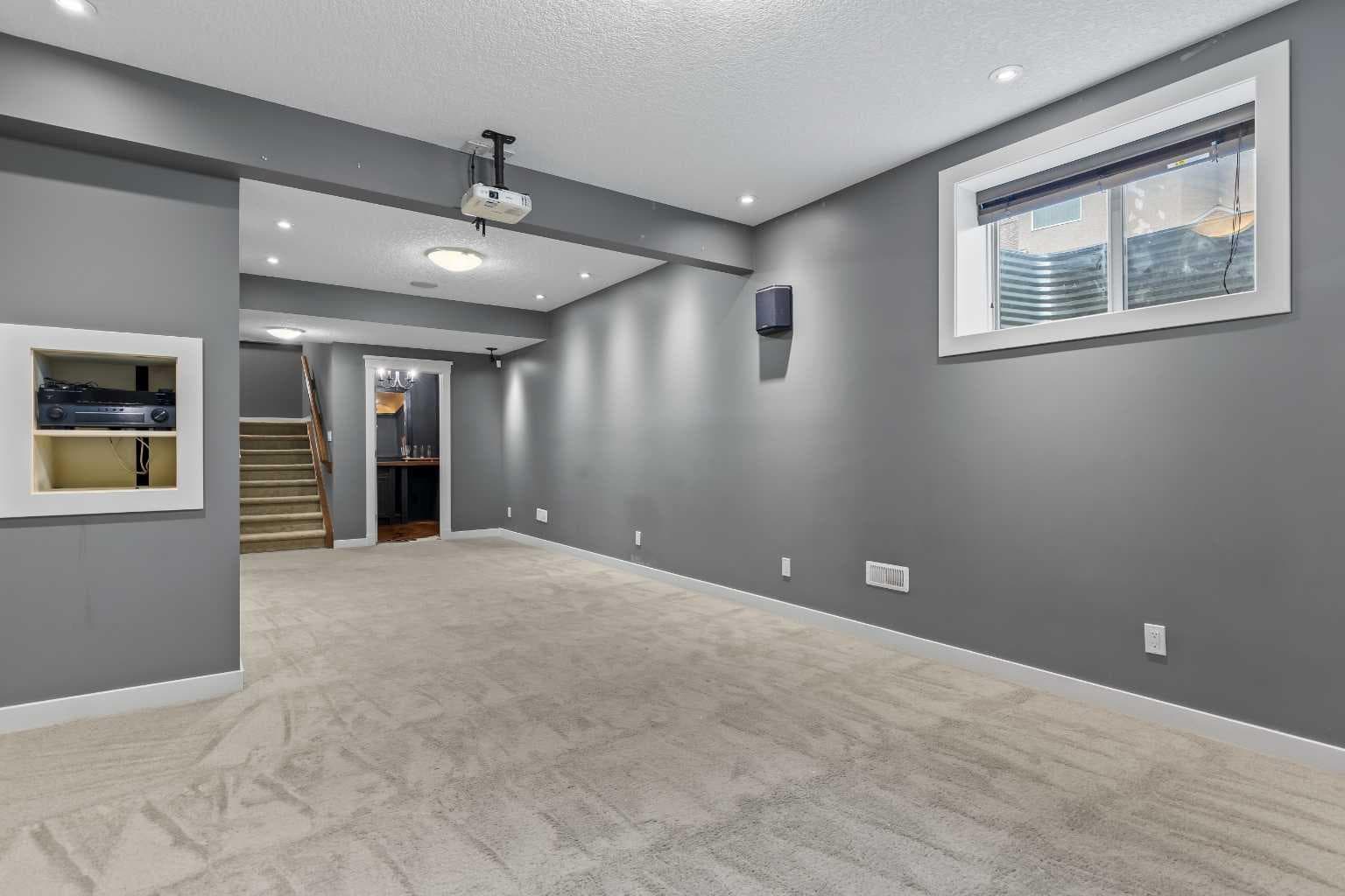 111 CRANARCH Circle SE