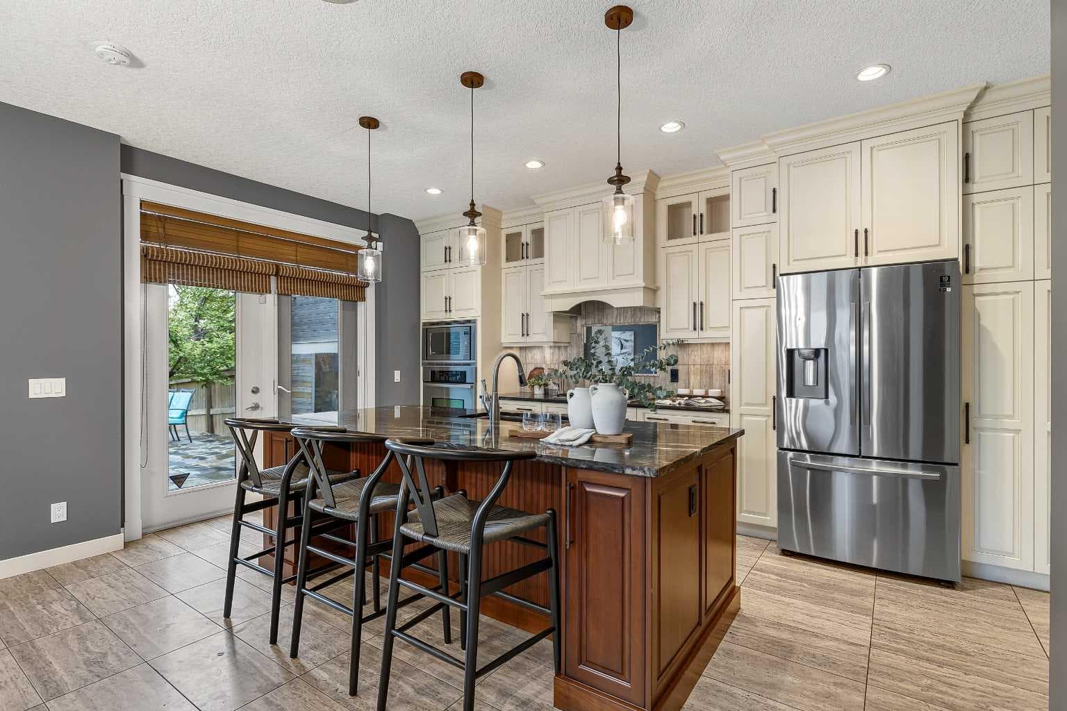111 CRANARCH Circle SE
