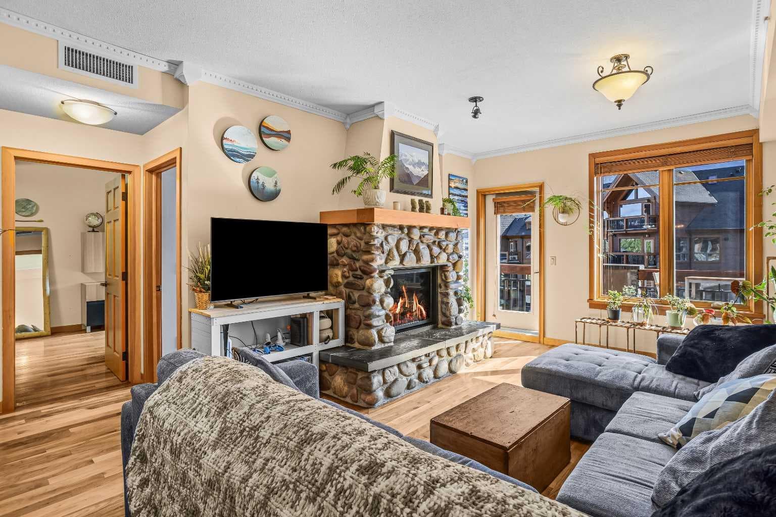 302, 505 Spring Creek Drive 