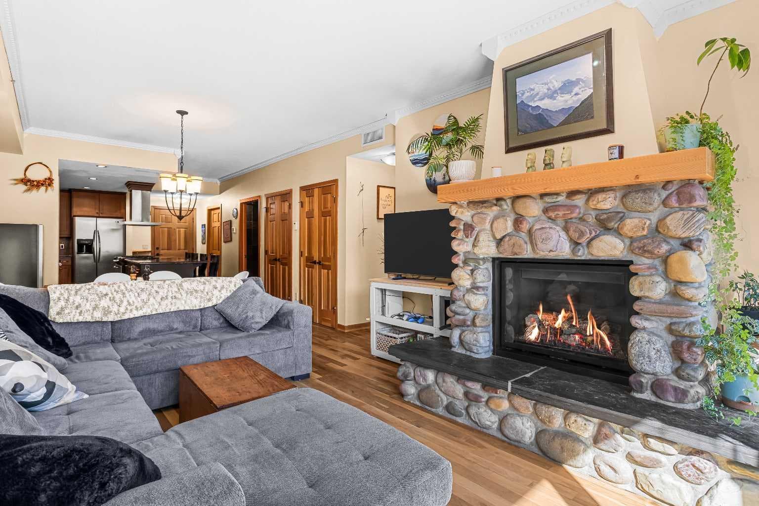 302, 505 Spring Creek Drive 