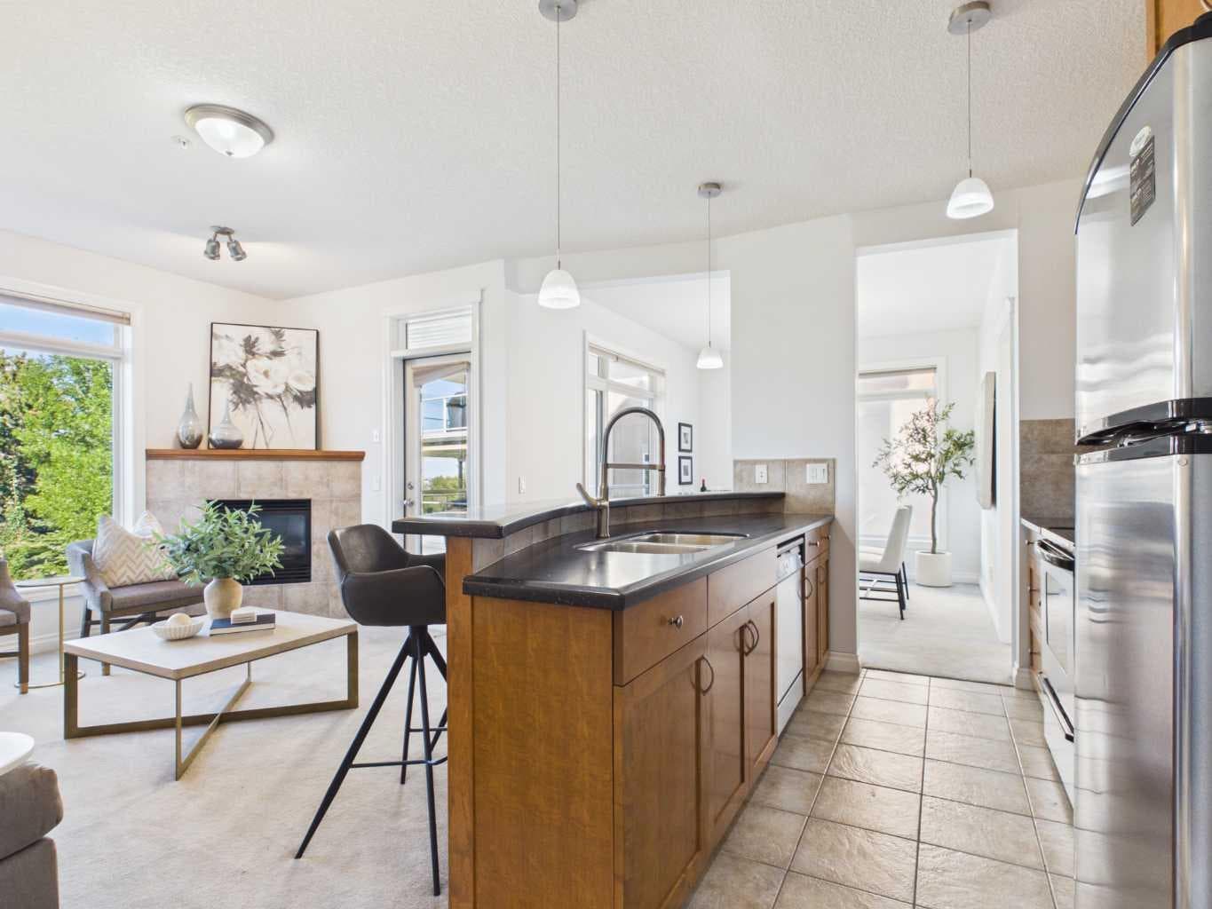 204, 2 hemlock Crescent SW