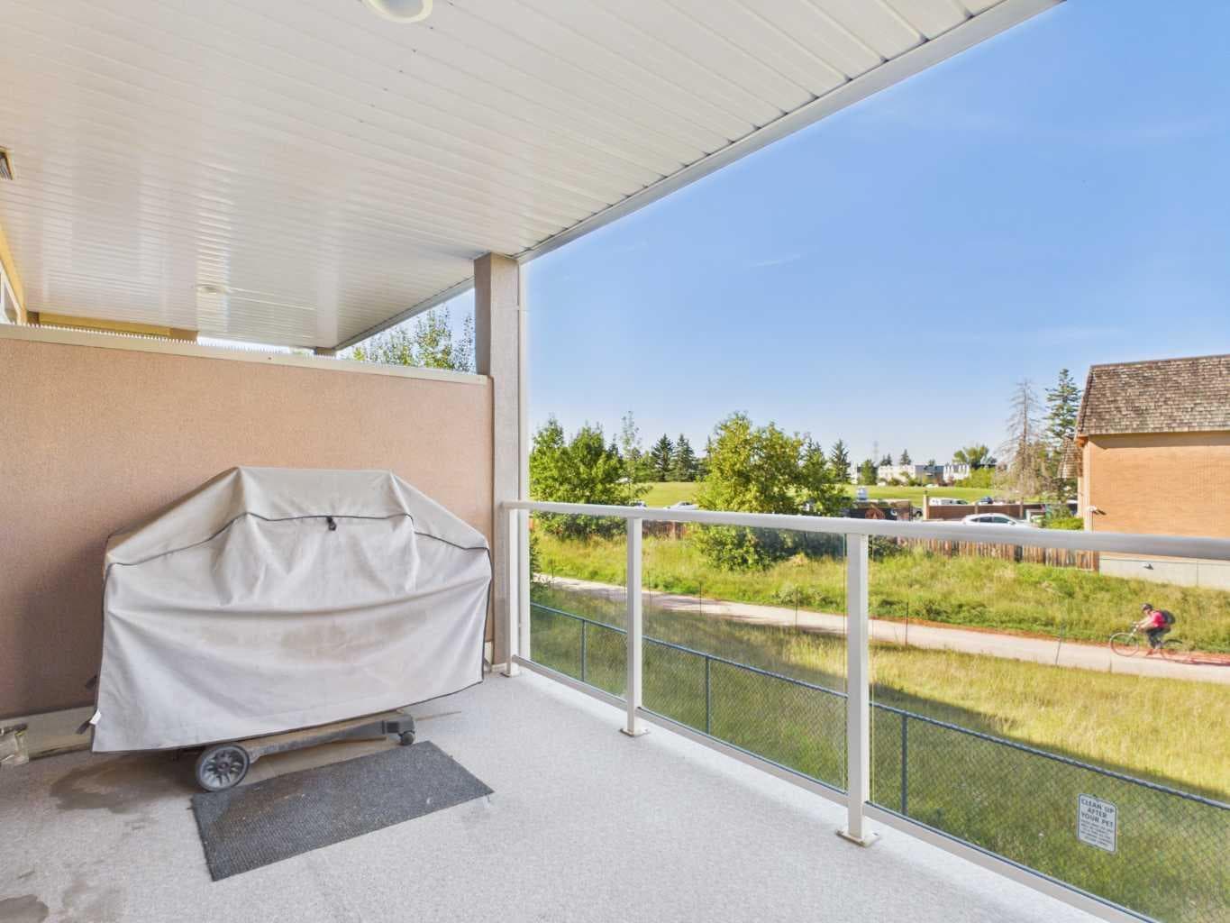 204, 2 hemlock Crescent SW