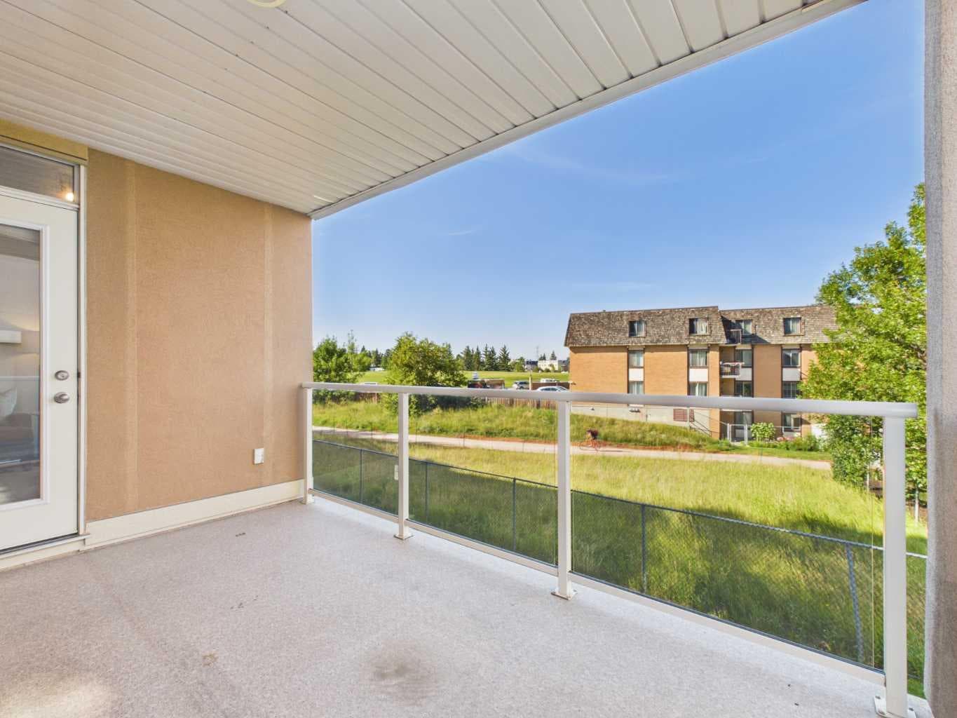 204, 2 hemlock Crescent SW