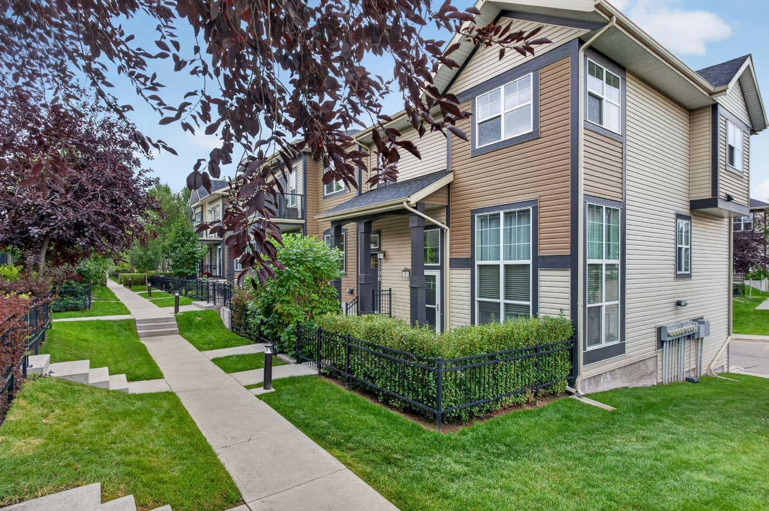 1106 Mckenzie Towne Row SE