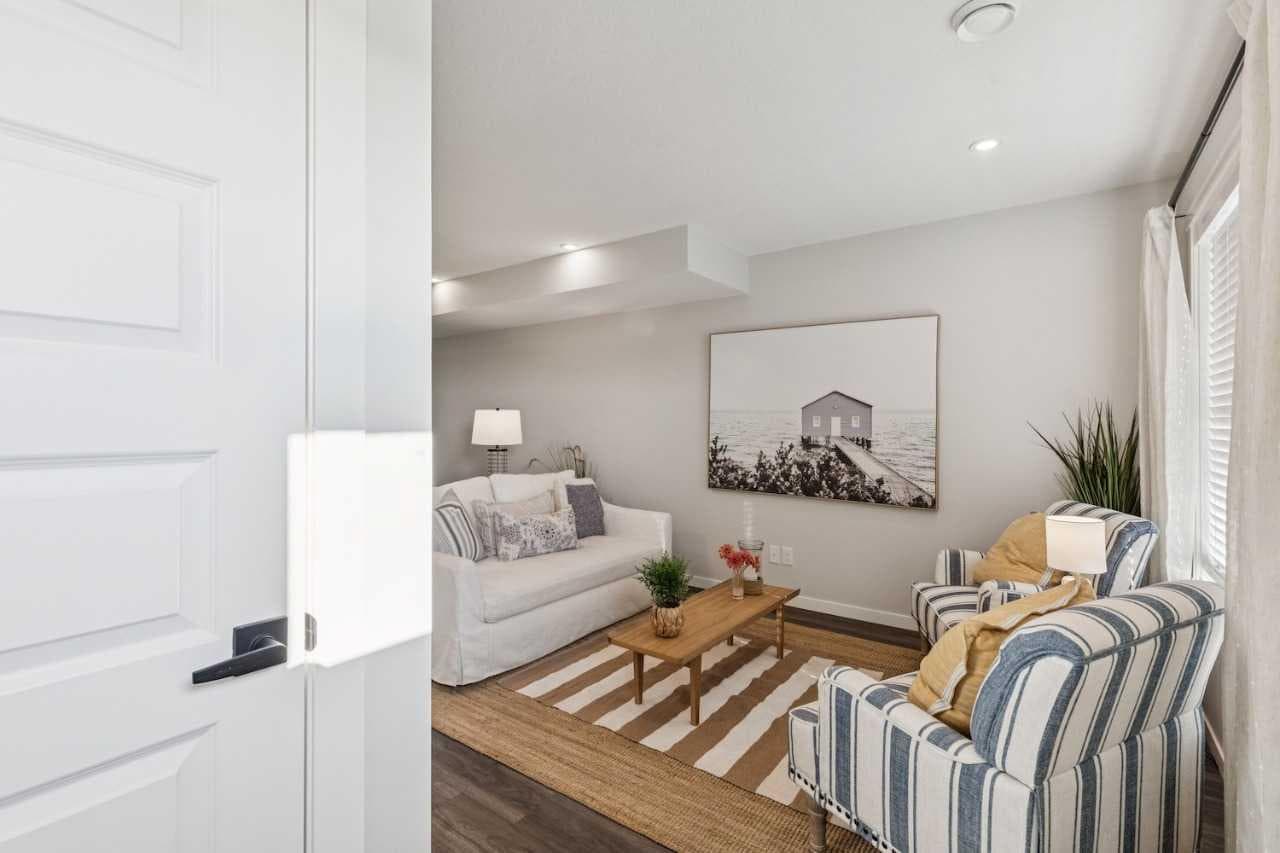 810, 135 Mahogany Parade SE