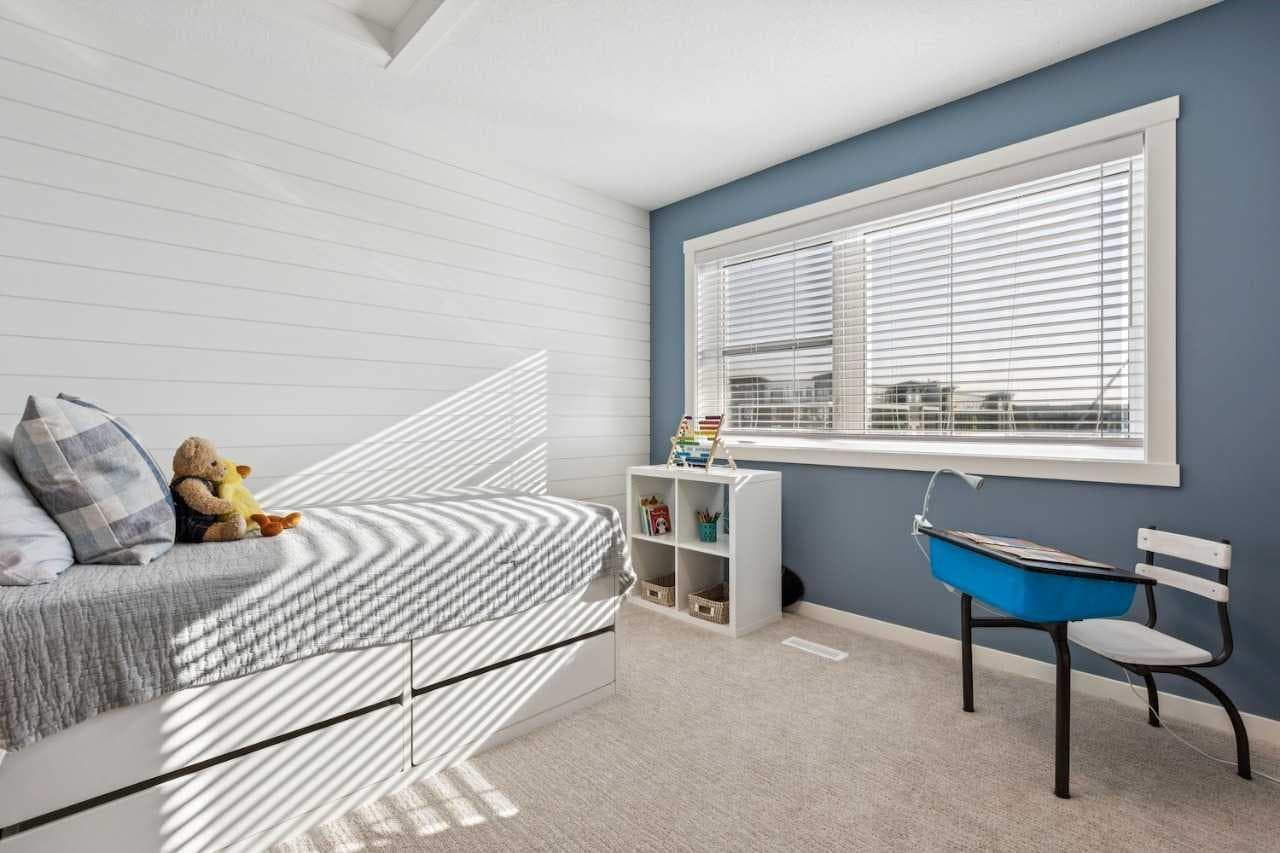 810, 135 Mahogany Parade SE