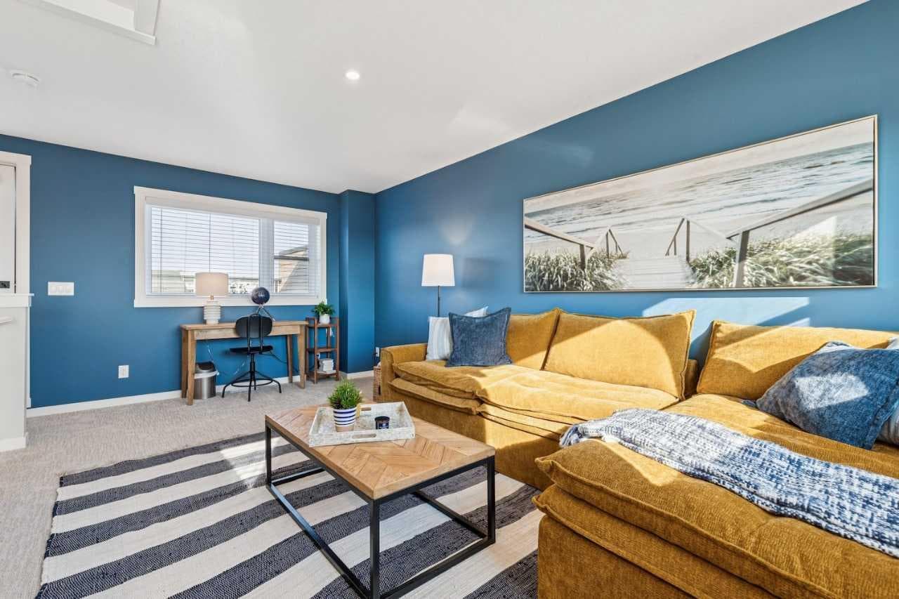 810, 135 Mahogany Parade SE