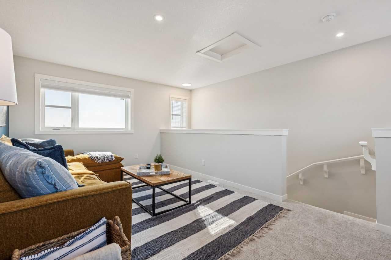 810, 135 Mahogany Parade SE