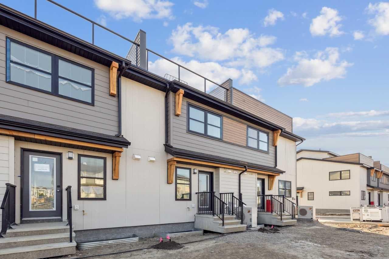 810, 135 Mahogany Parade SE