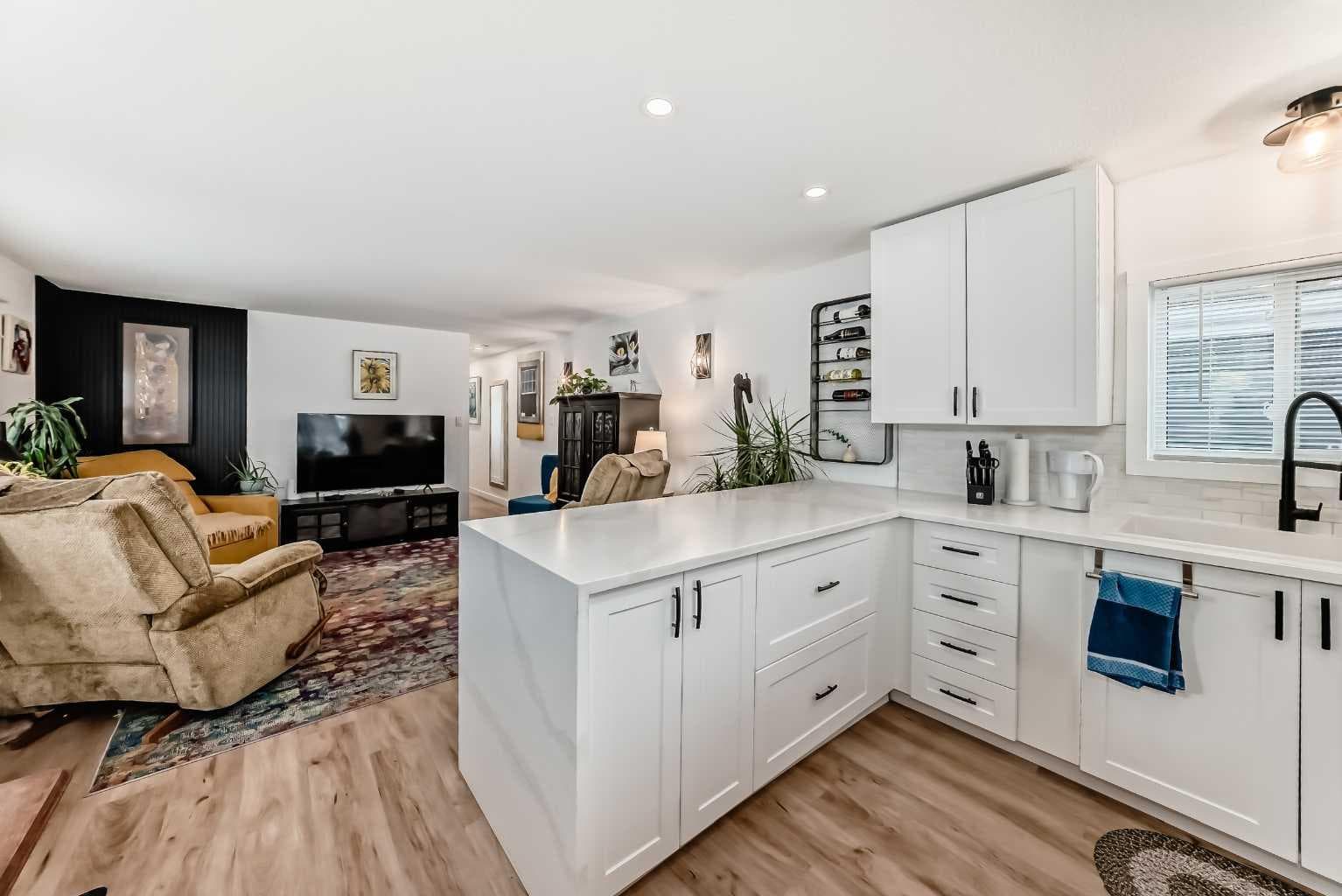 189, 99 Arbour Lake Road NW