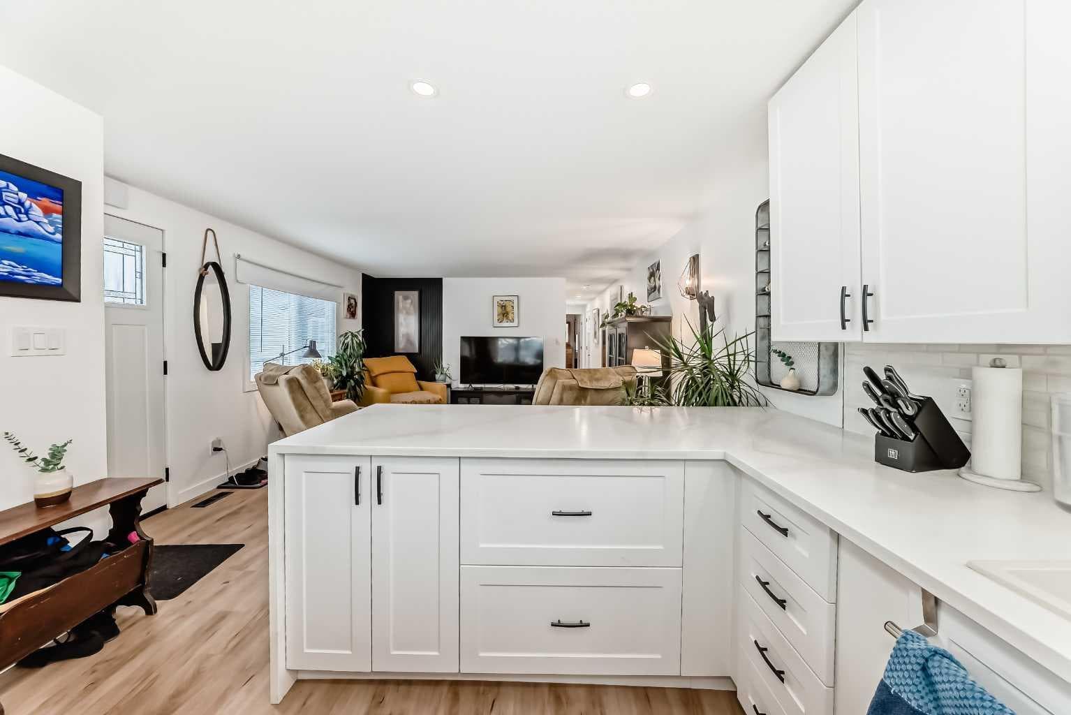 189, 99 Arbour Lake Road NW