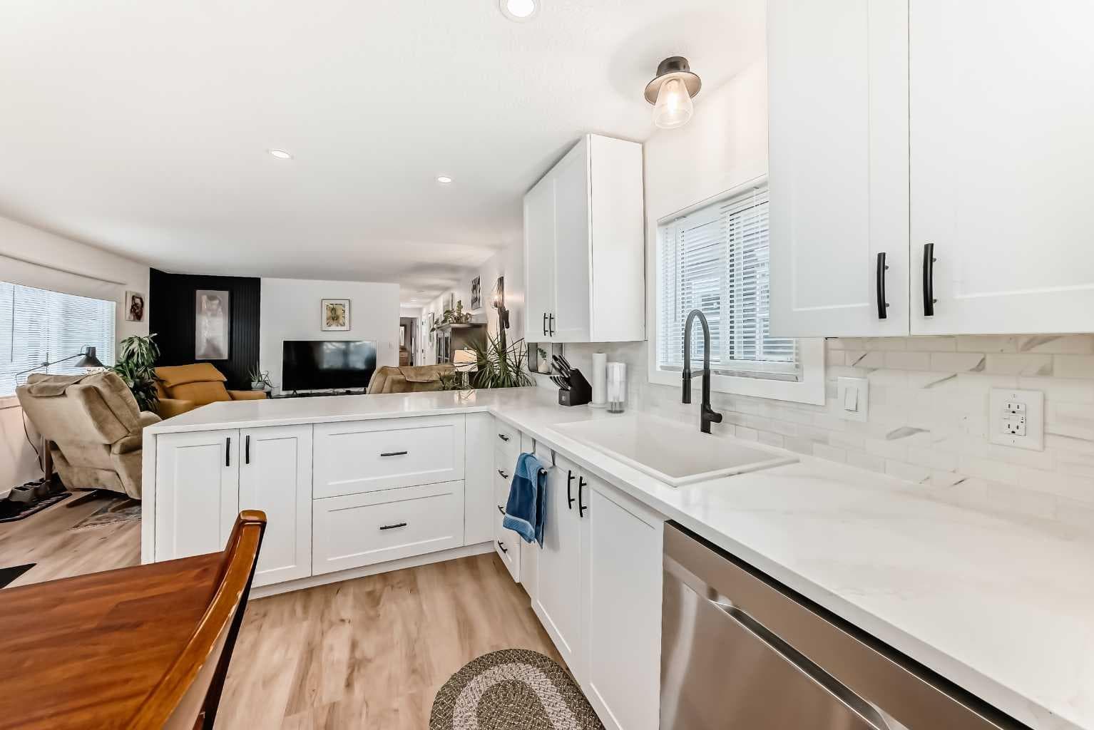 189, 99 Arbour Lake Road NW
