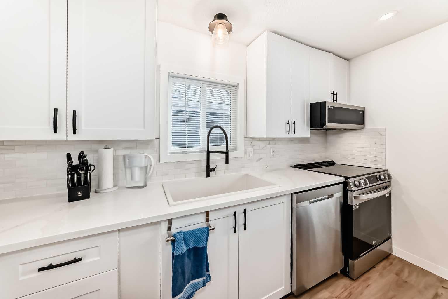 189, 99 Arbour Lake Road NW