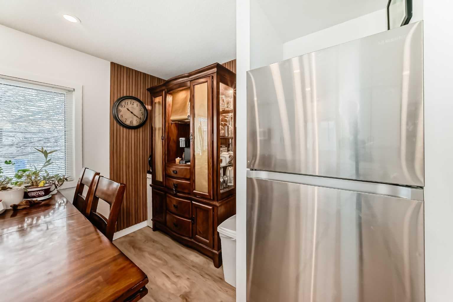 189, 99 Arbour Lake Road NW