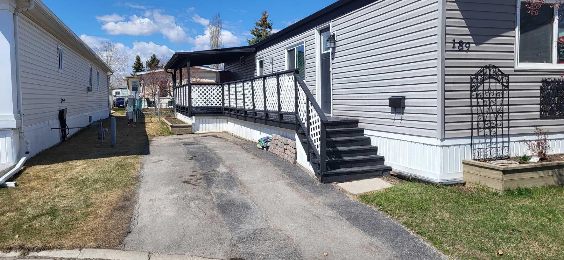 189, 99 Arbour Lake Road NW