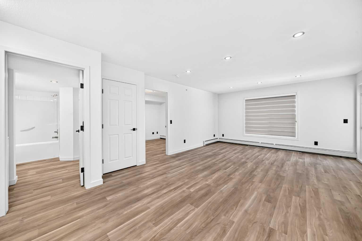 411, 2000 Applevillage Court SE