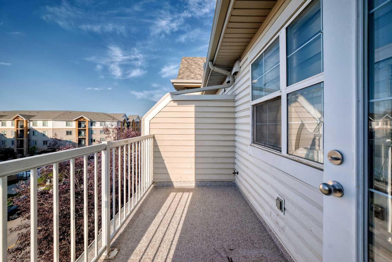 411, 2000 Applevillage Court SE