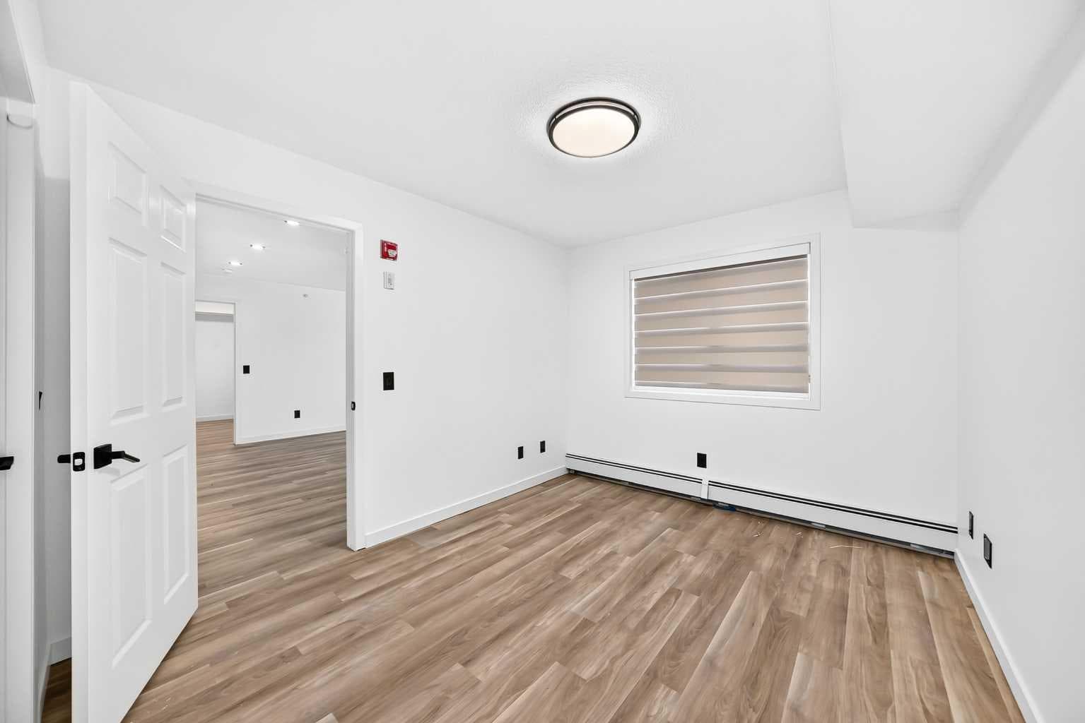 411, 2000 Applevillage Court SE