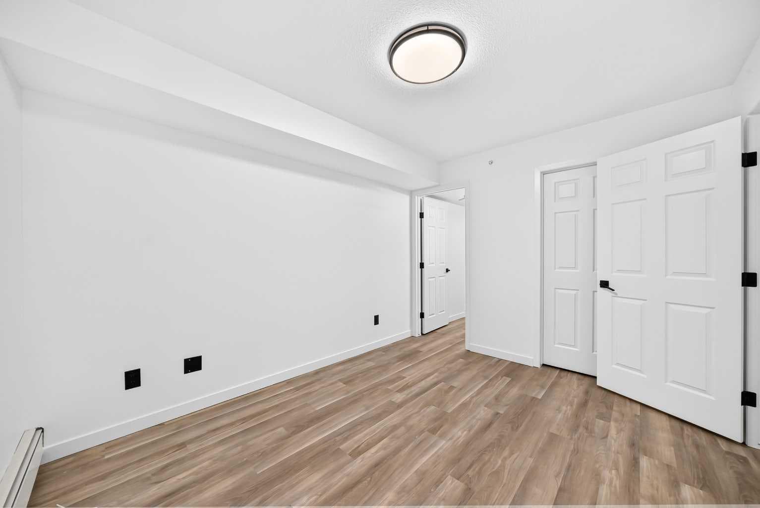 411, 2000 Applevillage Court SE