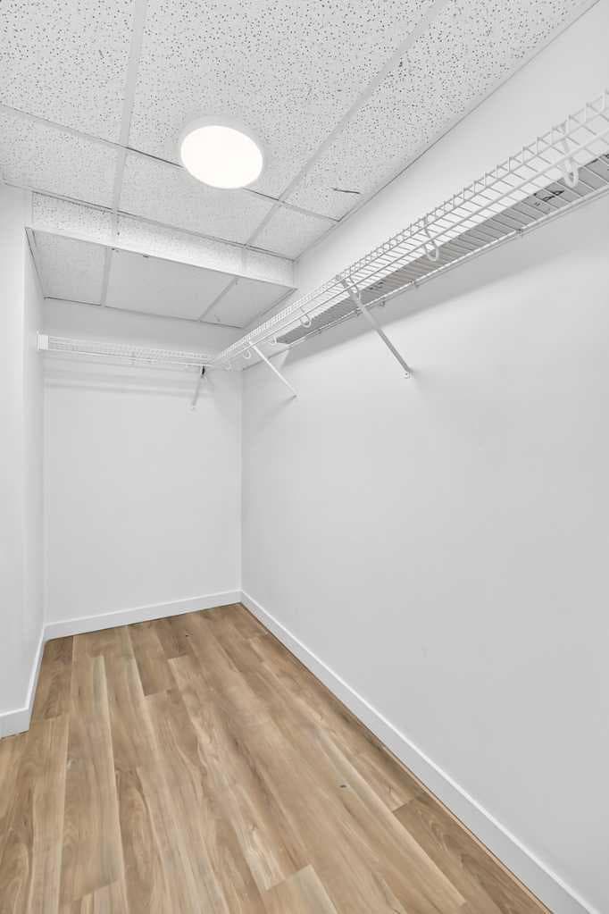 411, 2000 Applevillage Court SE