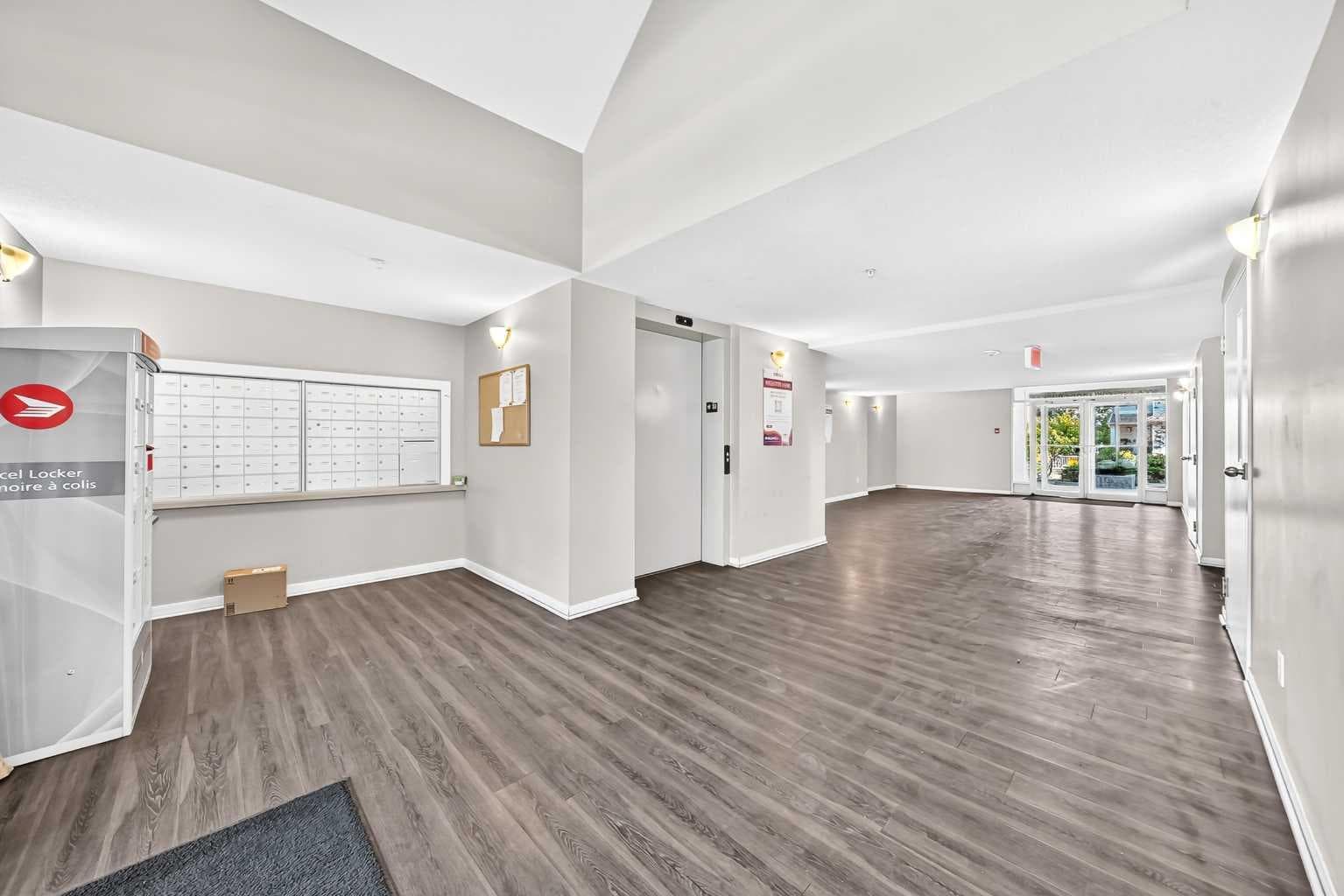 411, 2000 Applevillage Court SE