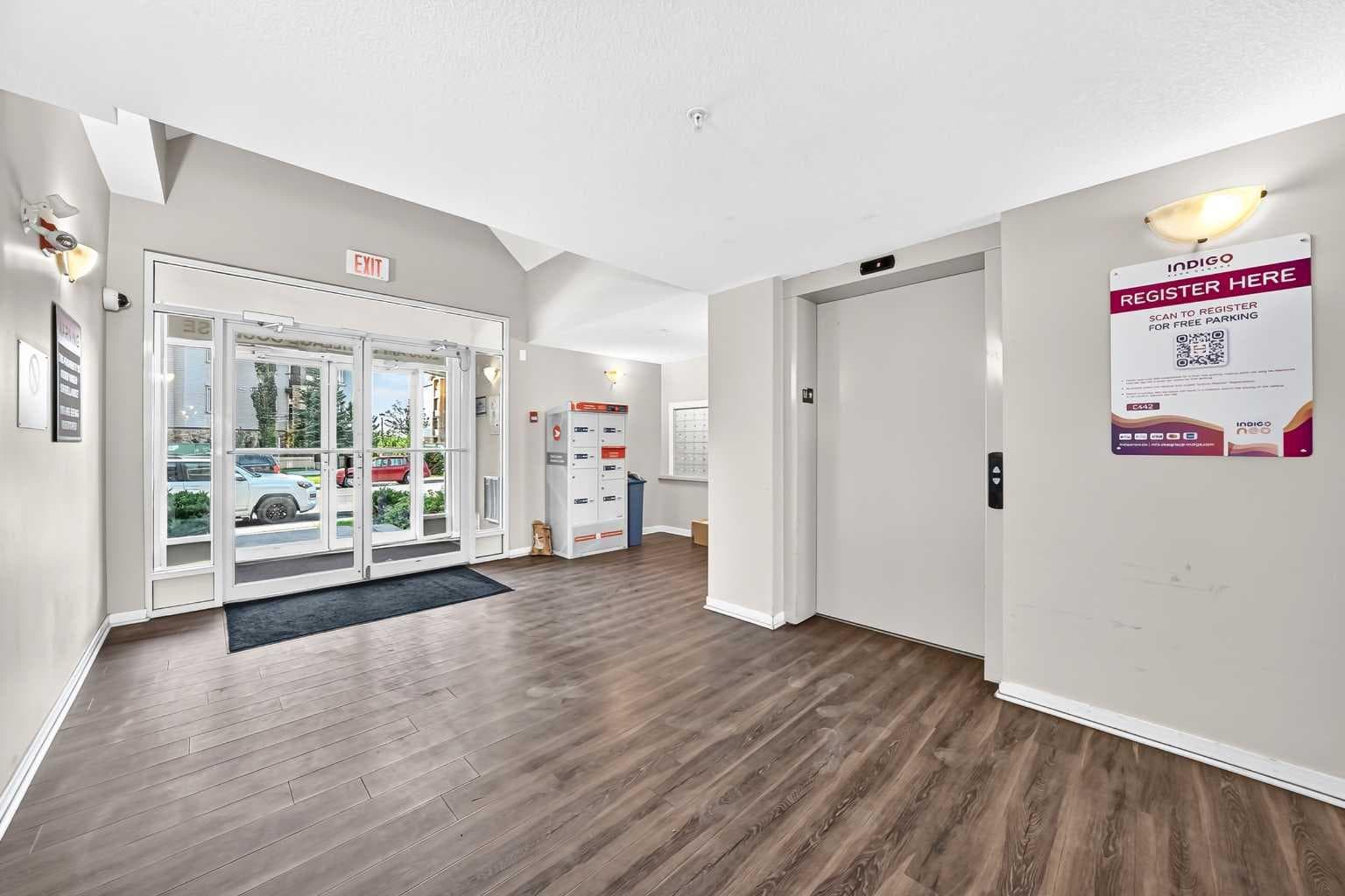 411, 2000 Applevillage Court SE