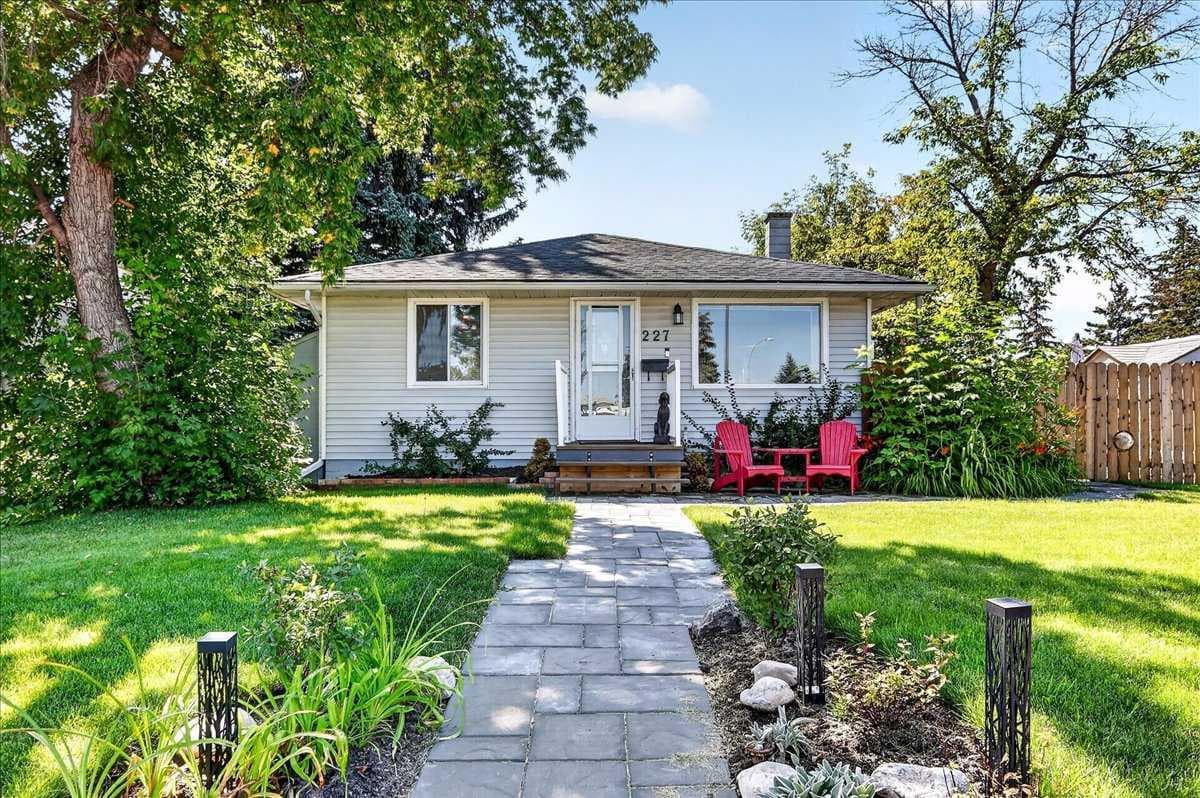 227 Lynnwood Drive SE