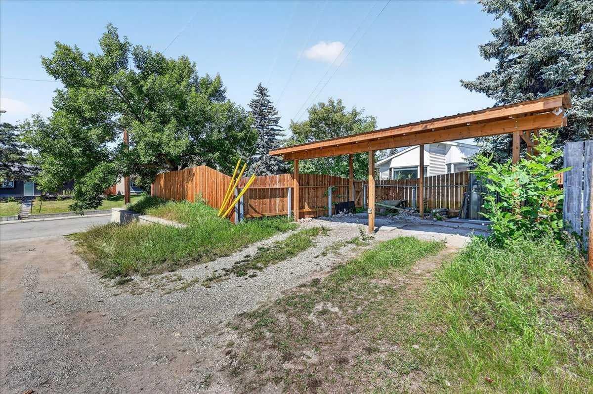 227 Lynnwood Drive SE
