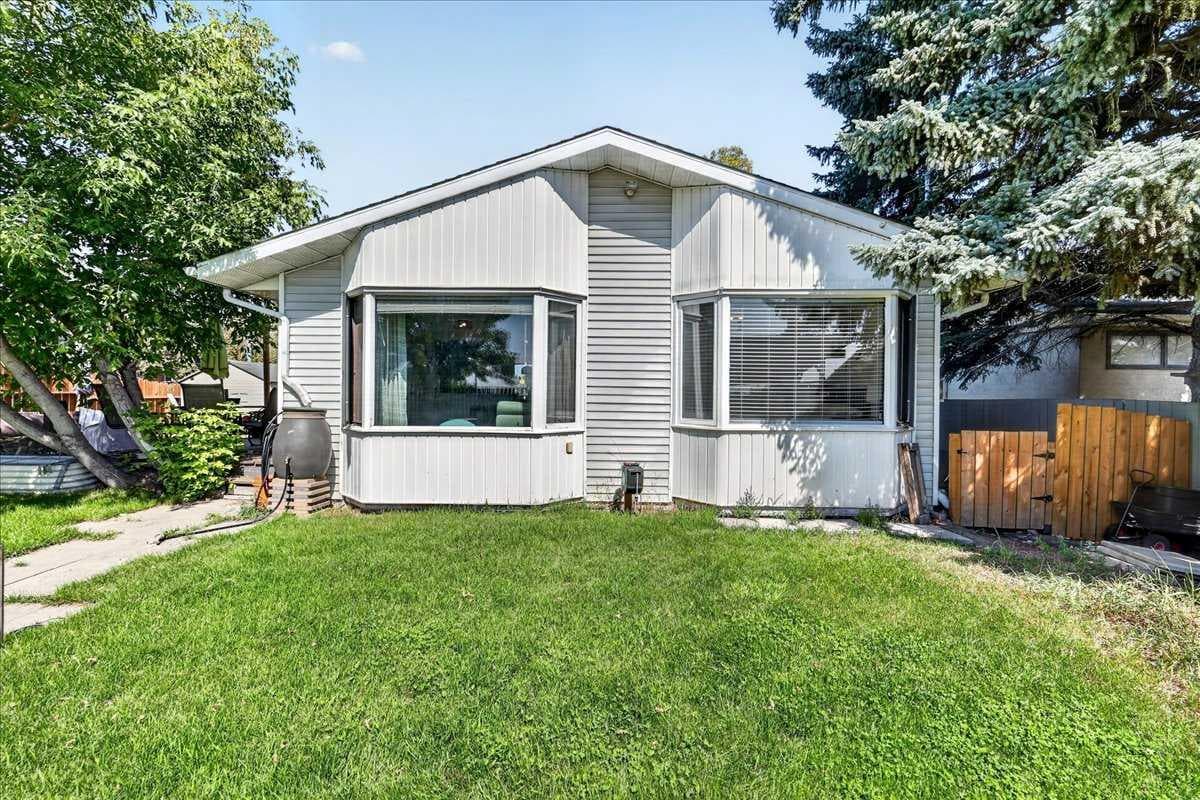 227 Lynnwood Drive SE
