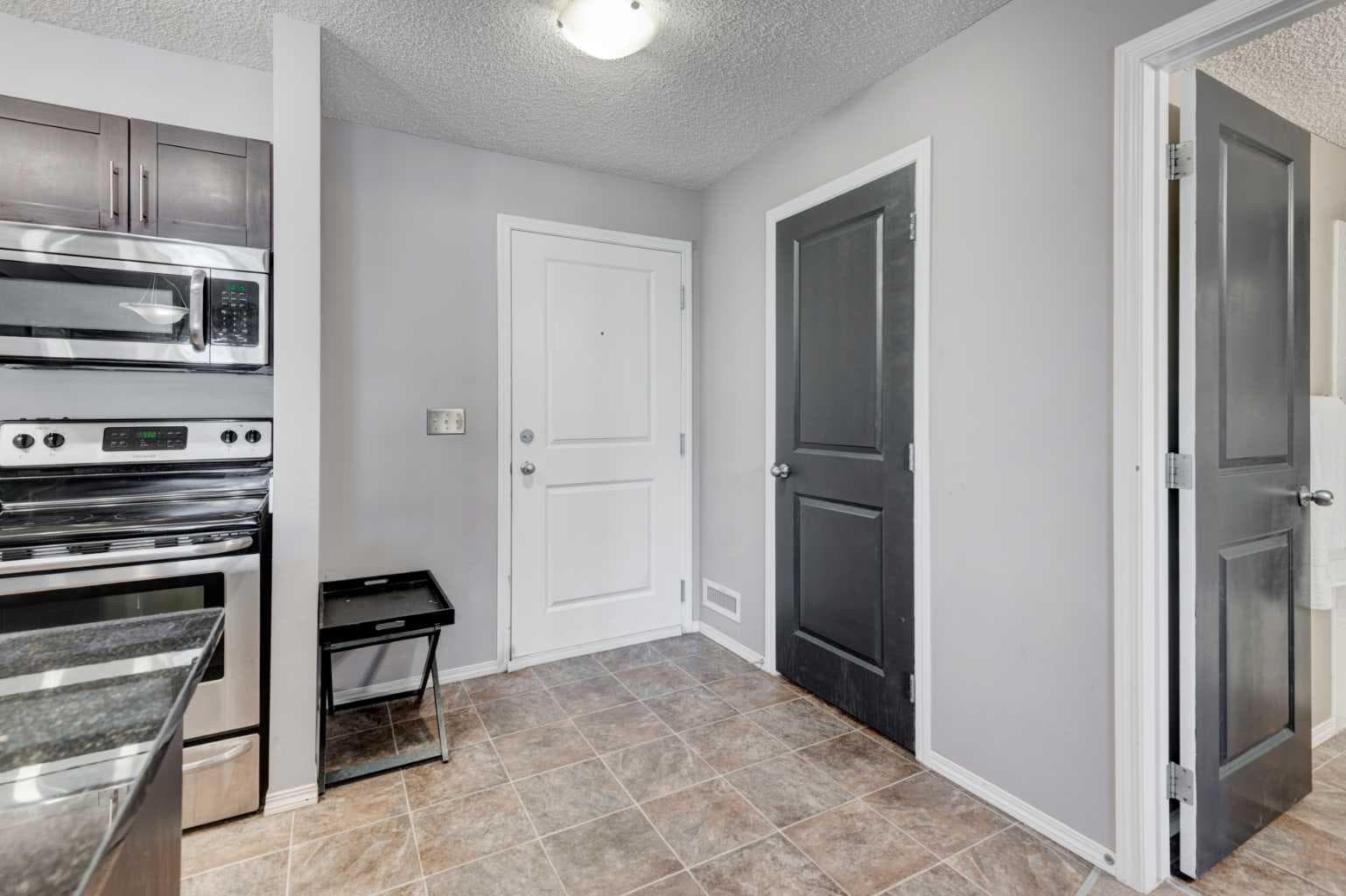 3319, 81 Legacy Boulevard SE