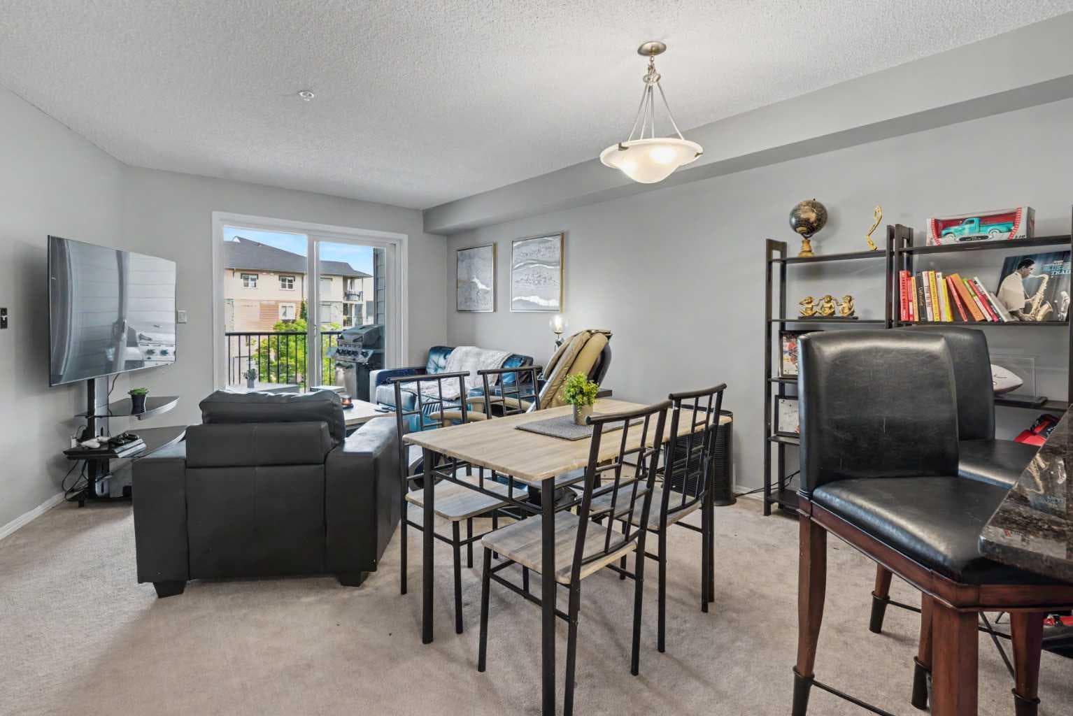 3319, 81 Legacy Boulevard SE