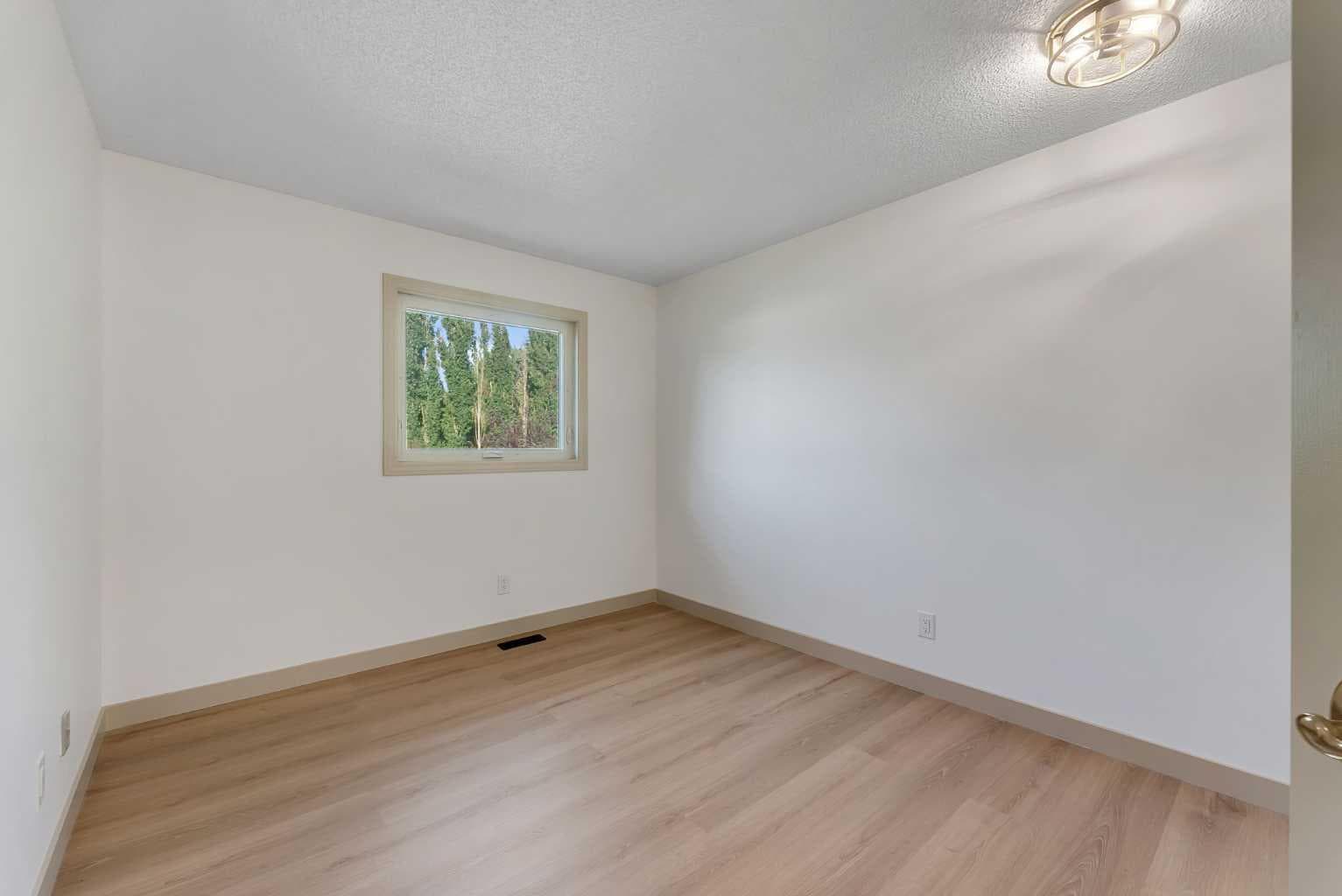 12 Diamond Terrace SE