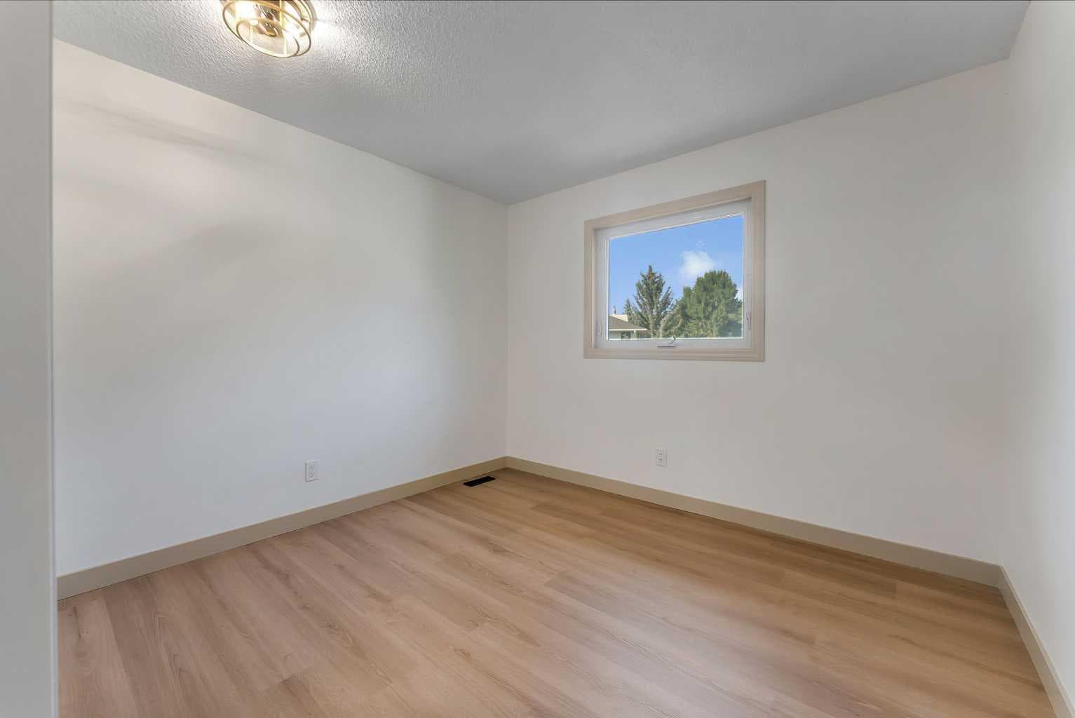 12 Diamond Terrace SE