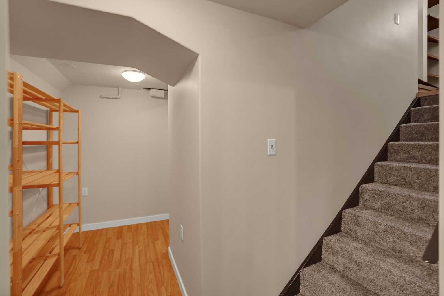 1432 Robson Crescent SE