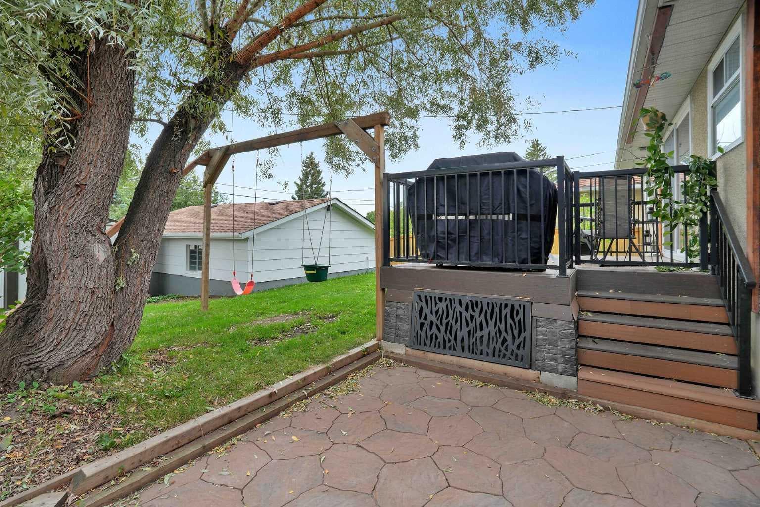1432 Robson Crescent SE