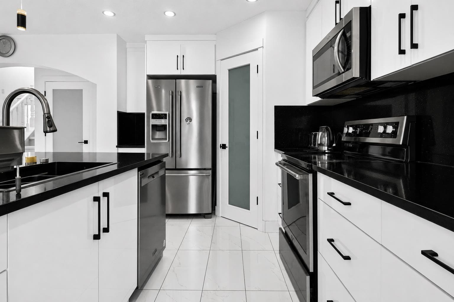 53 Martha's Place NE