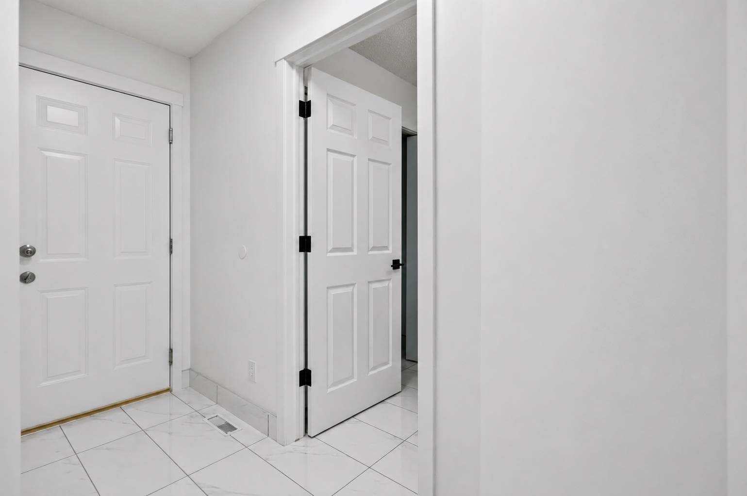 53 Martha's Place NE