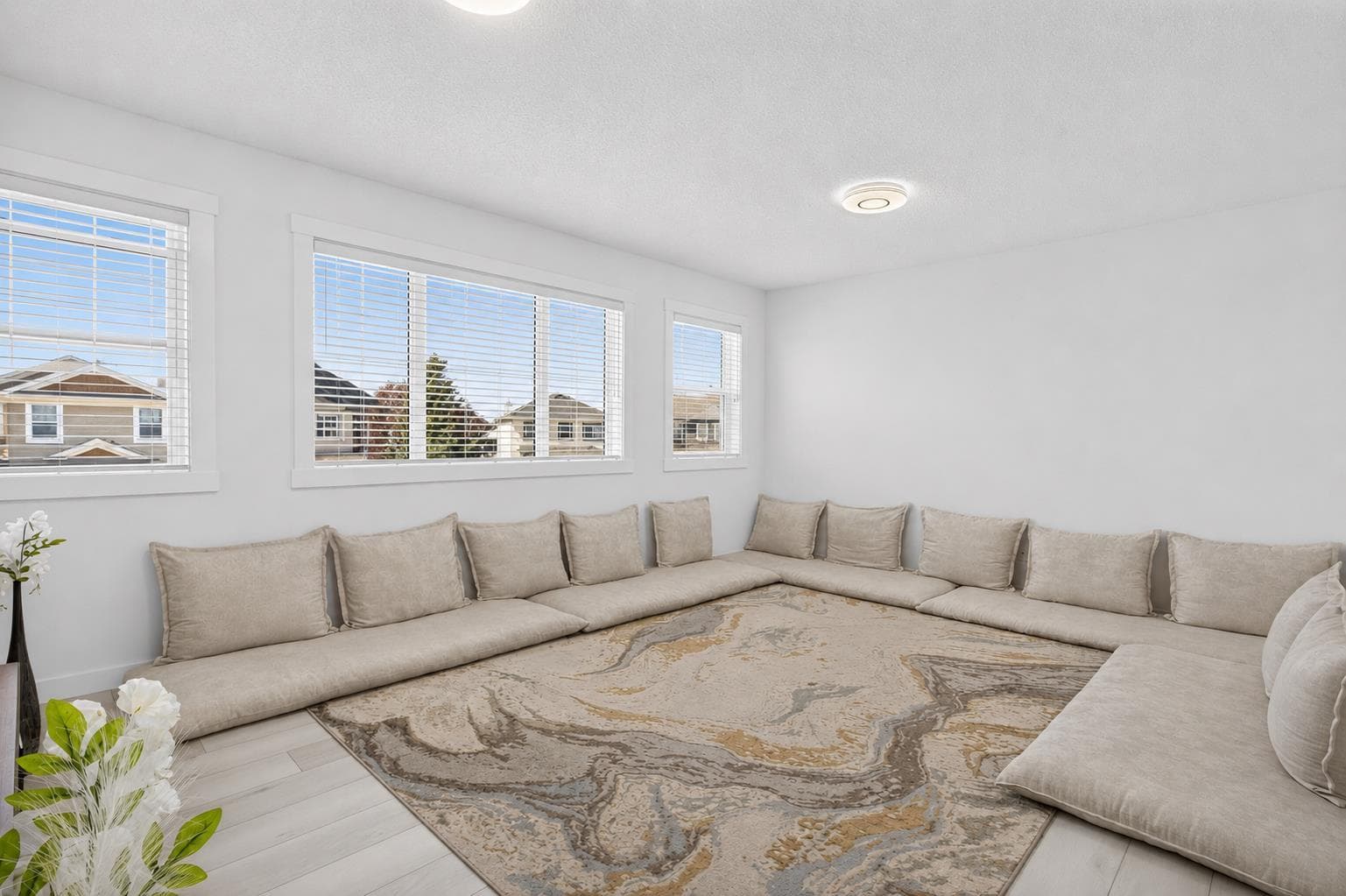 53 Martha's Place NE