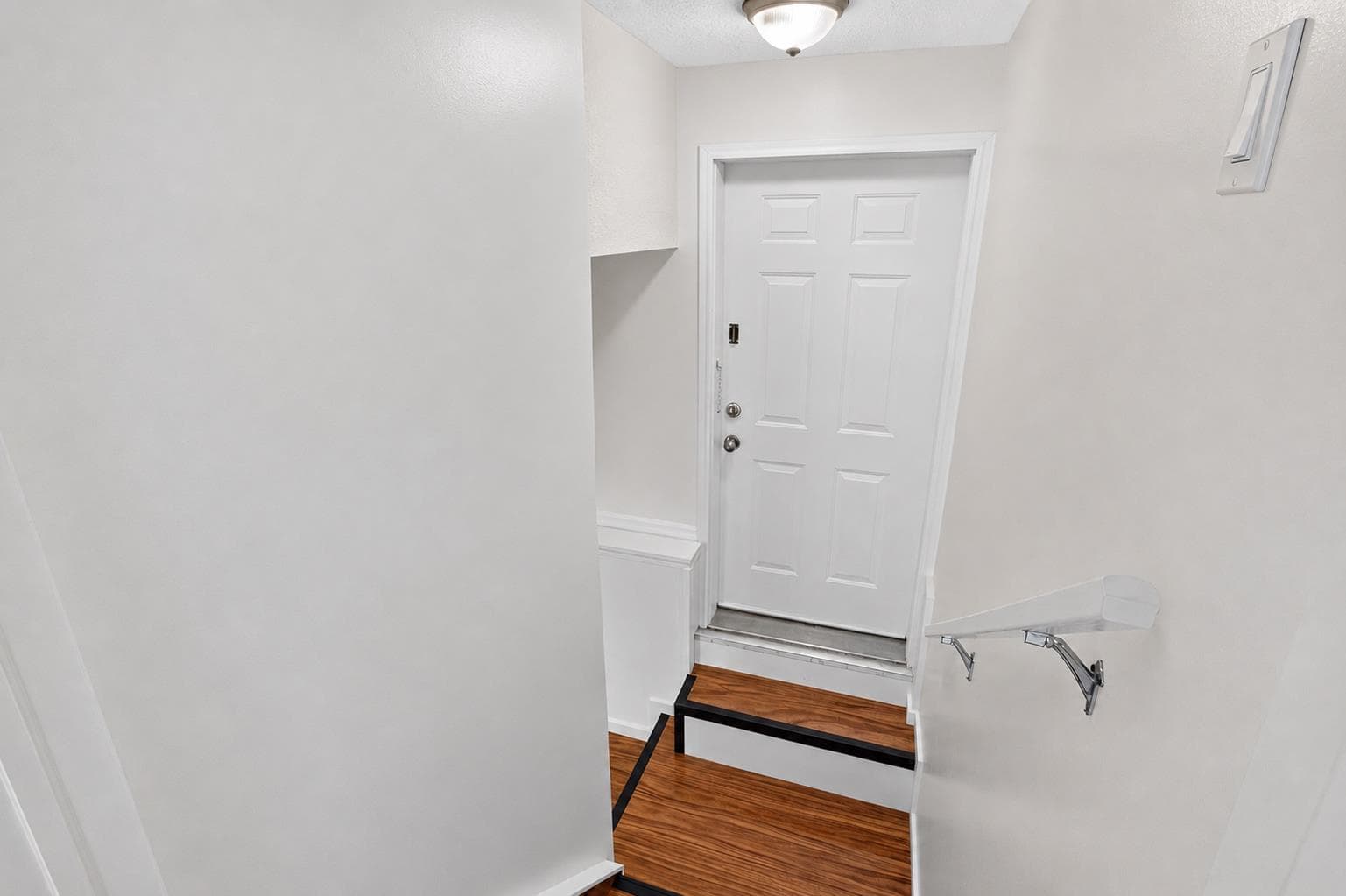 53 Martha's Place NE