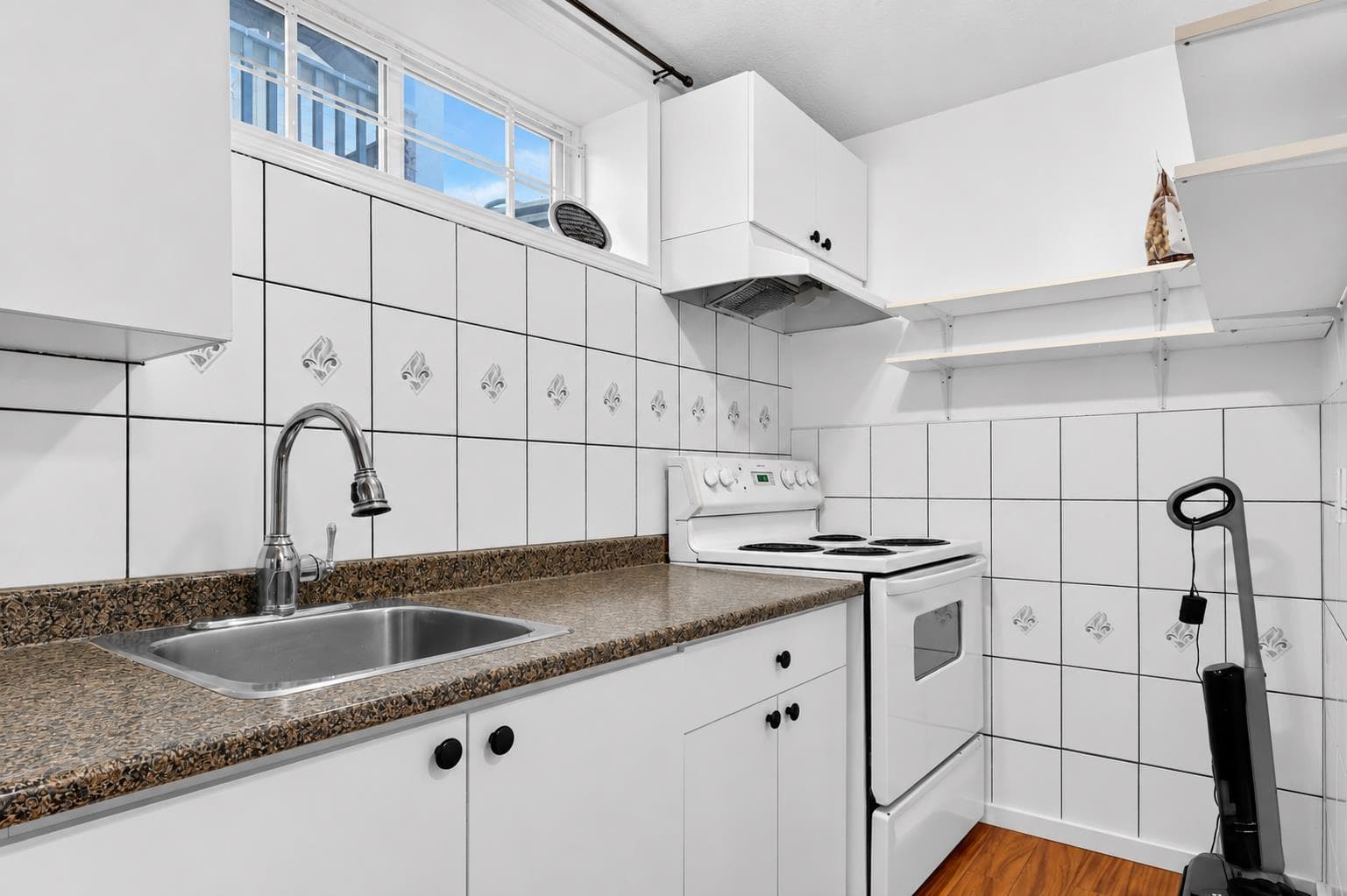 53 Martha's Place NE