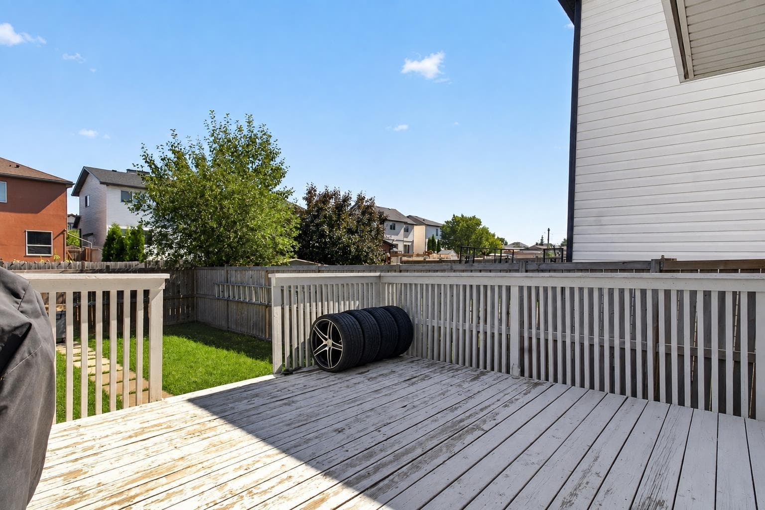 53 Martha's Place NE