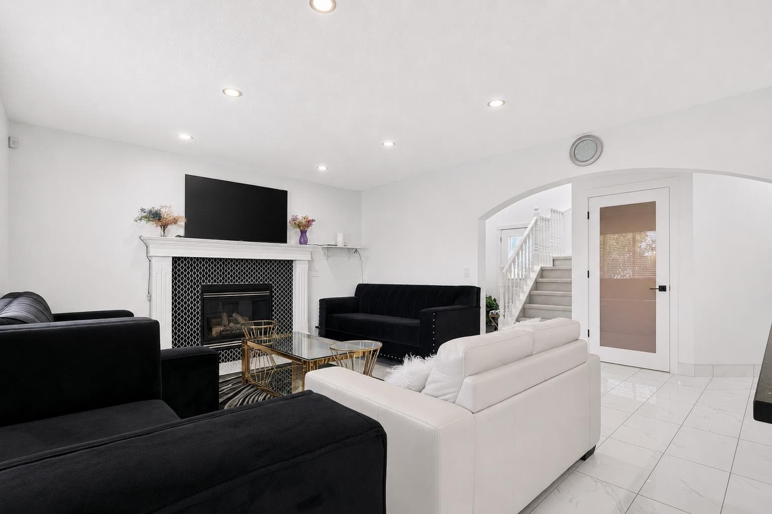 53 Martha's Place NE
