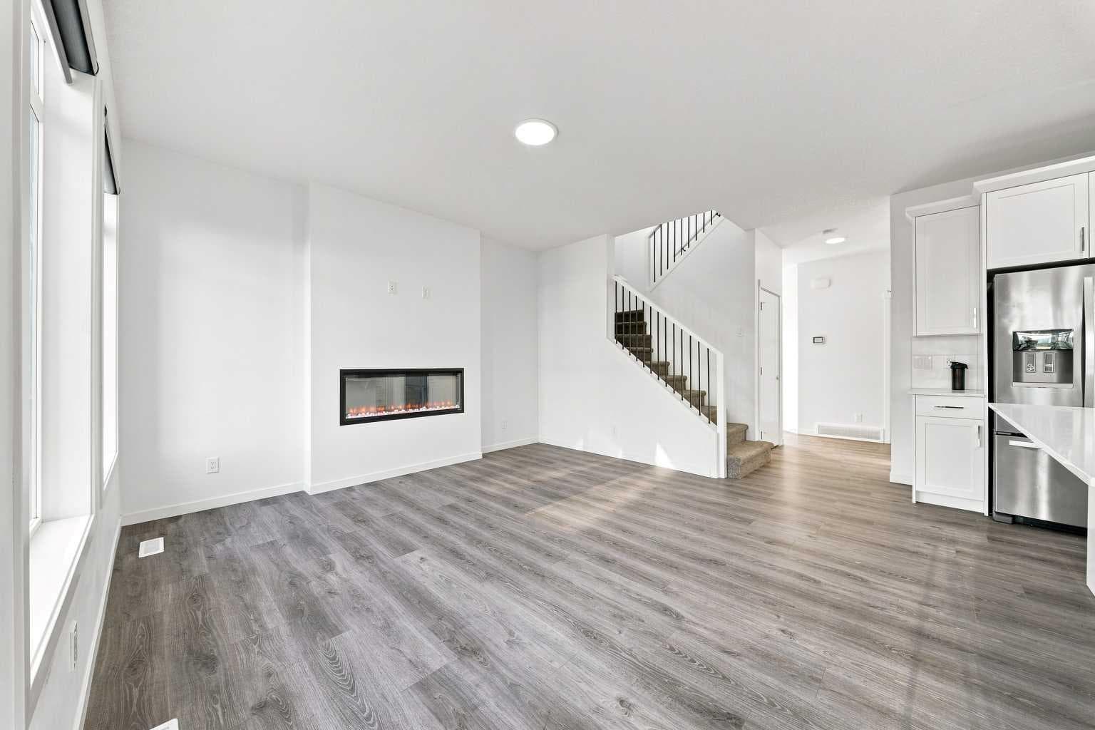 12 Corner Glen Row NE
