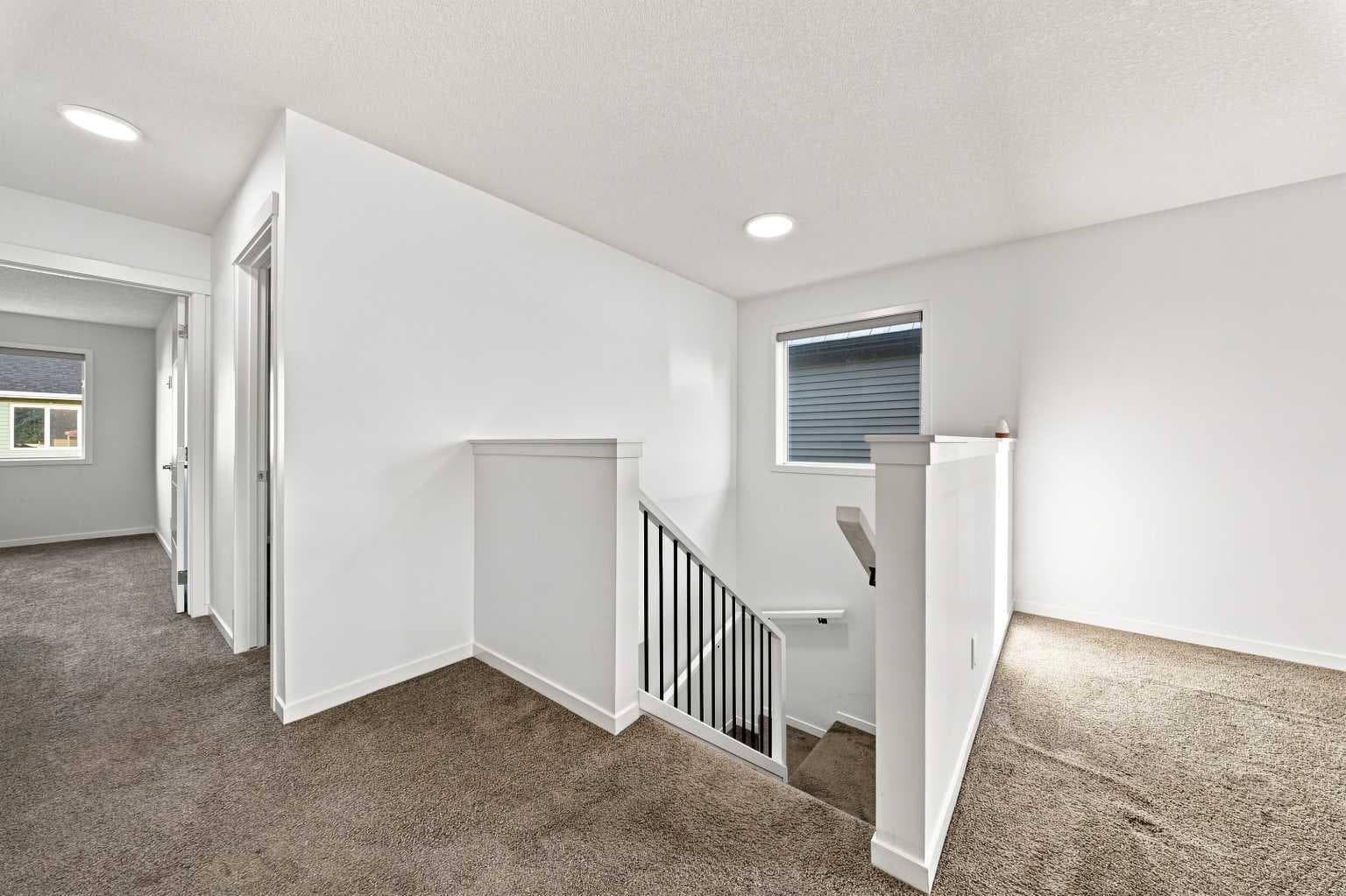 12 Corner Glen Row NE